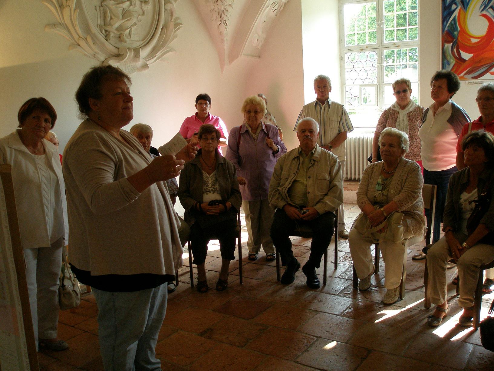 Im barocken Kapitelsaal im Kloster Benediktbeuern